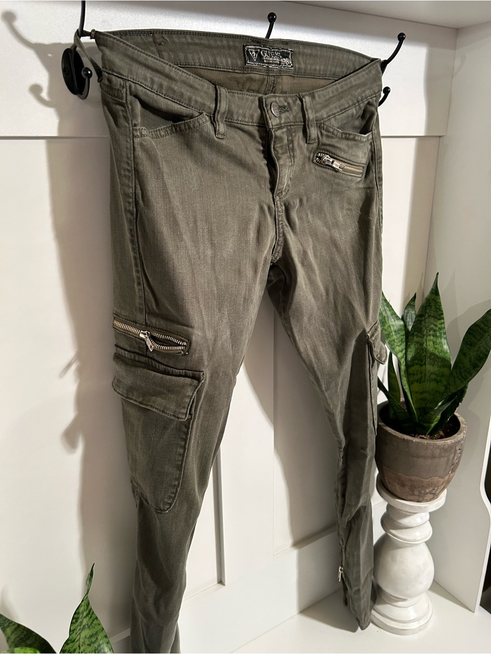 Guess Vintage Olive Green Cargo Skinny Pants with Zipper Details Rare